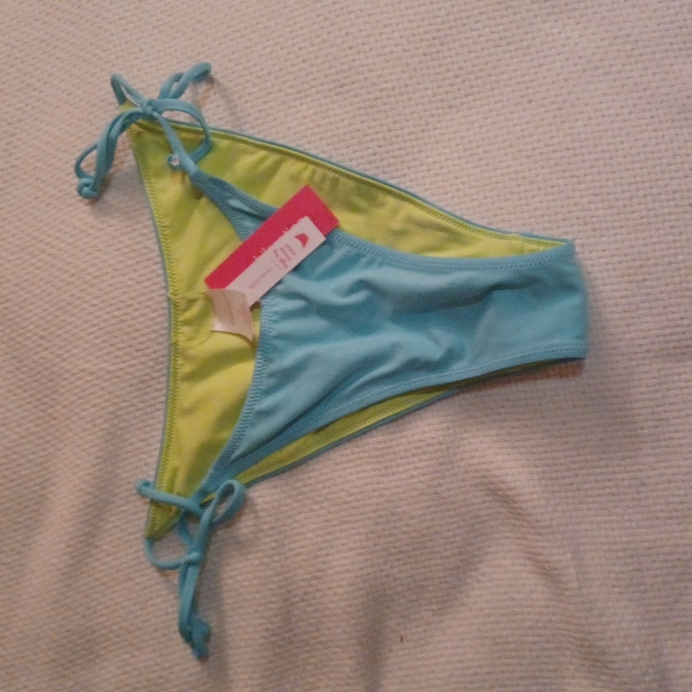 Bikini bottoms